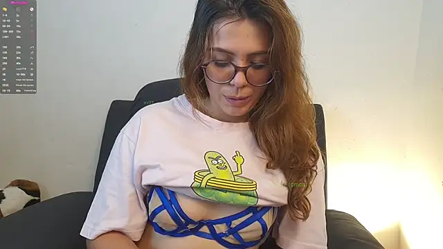 Snapshot of irinasweet27 chatting on March 2025 02:30:01 PM irinasweet27 online show from March 2025 02:30:01 PM