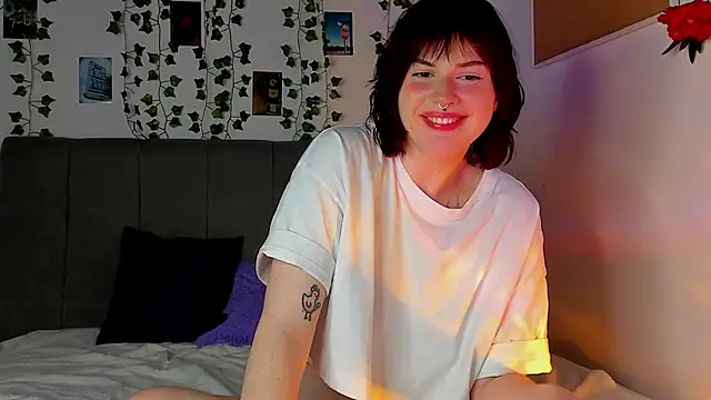 Snapshot of miss_Lizzy chatting on December 2024 04:47:01 AM miss Lizzy online show from December 2024 04:47:01 AM