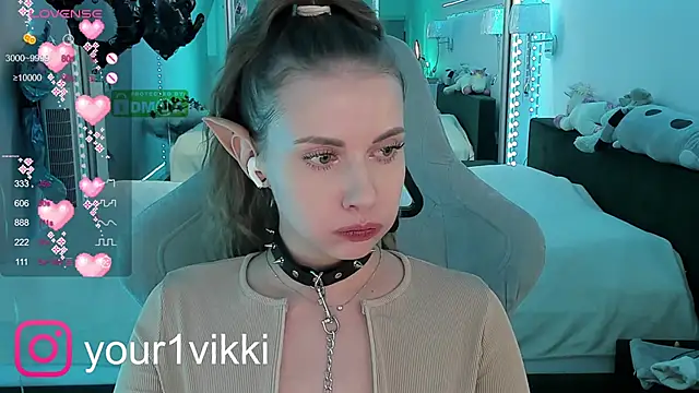 Snapshot of Vikki_Cheese chatting on December 2024 01:15:02 AM Vikki Cheese online show from December 2024 01:15:02 AM