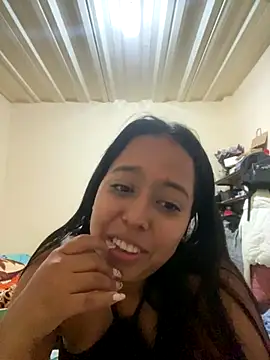 Snapshot of laila044 chatting on October 2025 09:03:01 PM laila044 online show from October 2025 09:03:01 PM