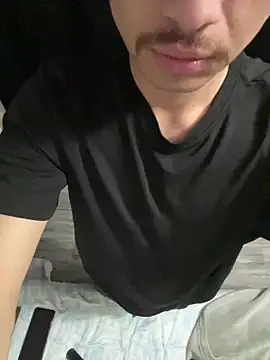 Snapshot of demonslayerr999 chatting on February 2025 07:01:01 AM demonslayerr999 online show from February 2025 07:01:01 AM