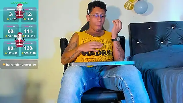 Snapshot of FuckHardlove chatting on December 2024 09:08:02 PM FuckHardlove online show from December 2024 09:08:02 PM