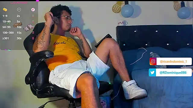 Snapshot of FuckHardlove chatting on January 2025 01:56:01 AM FuckHardlove online show from January 2025 01:56:01 AM