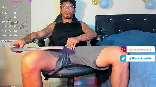 Snapshot of FuckHardlove chatting on January 2025 04:58:02 AM FuckHardlove online show from January 2025 04:58:02 AM