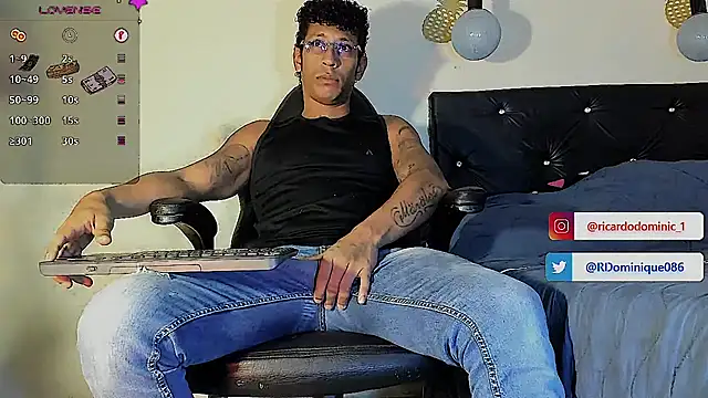 Snapshot of FuckHardlove chatting on March 2025 08:05:01 PM FuckHardlove online show from March 2025 08:05:01 PM