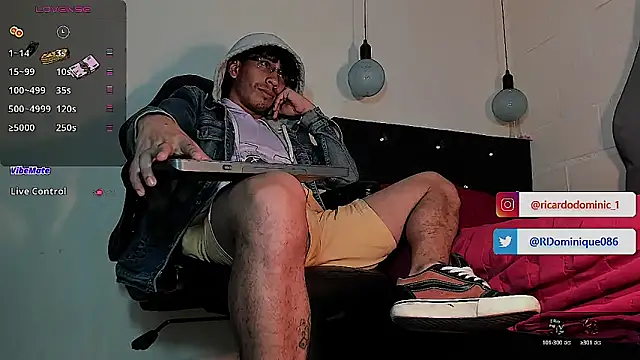 Snapshot of FuckHardlove chatting on September 2025 04:34:02 AM FuckHardlove online show from September 2025 04:34:02 AM