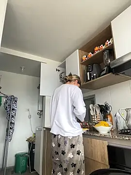 Ameellie online show from September 2025 04:07:01 PM