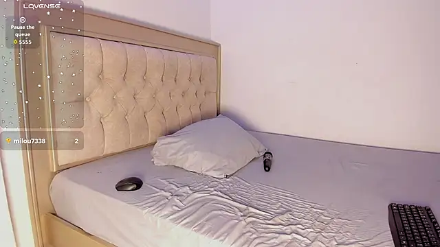 Snapshot of Letizia_West_ chatting on October 2025 07:28:01 AM Letizia West  online show from October 2025 07:28:01 AM