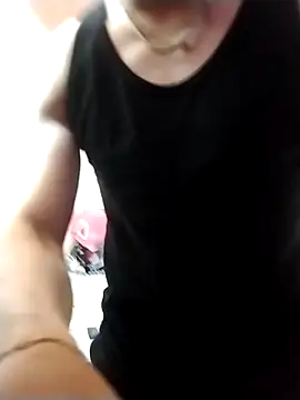 Snapshot of Hachee2003 chatting on April 2026 09:34:01 PM Hachee2003 online show from April 2026 09:34:01 PM