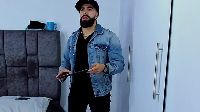 Zack Froone online show from February 2025 07:41:02 PM