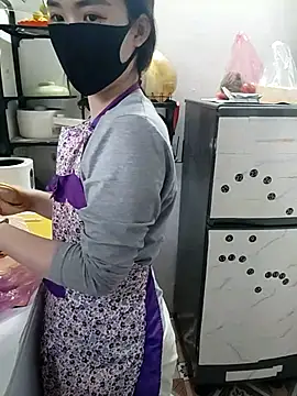 I AM NOT A SLUT online show from October 2025 01:35:01 AM