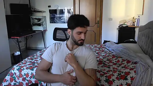 Alexox02 online show from November 2025 01:04:01 PM