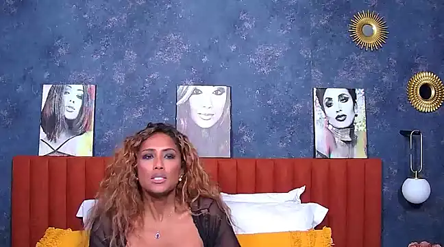 Snapshot of ShanialaFrancaise chatting on February 2025 07:16:02 PM ShanialaFrancaise online show from February 2025 07:16:02 PM