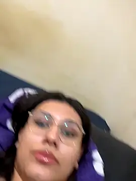 Snapshot of allana_freire chatting on September 2025 06:31:01 PM allana freire online show from September 2025 06:31:01 PM