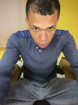 MoiseXxx 777 online show from September 2025 07:08:02 AM