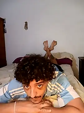 Juanigato online show from November 2025 08:09:01 PM