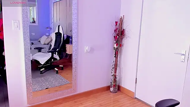 Jadeh Williams02 online show from October 2025 06:14:02 PM