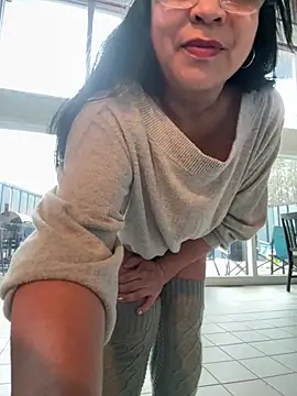 Jadeh Williams02 online show from February 2026 01:18:01 PM