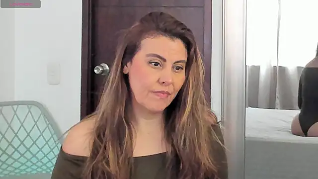 Snapshot of V_monse chatting on June 2026 01:25:02 PM V monse online show from June 2026 01:25:02 PM