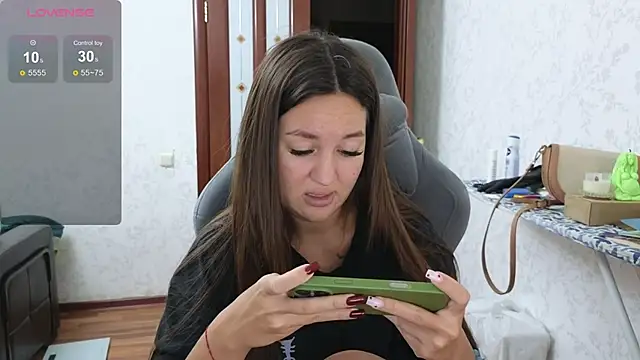 Nelly Fischer online show from December 2024 04:39:02 PM