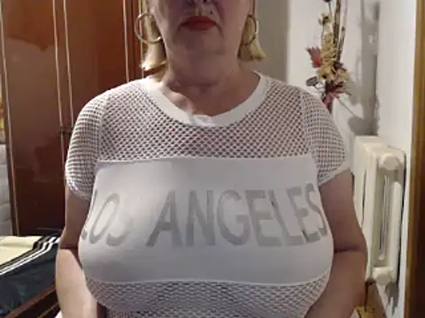 Secretfox online show from October 2025 03:23:02 AM