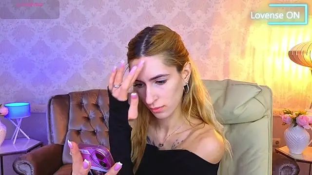 Sexy Lava online show from November 2025 06:37:02 AM