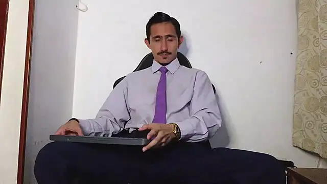 HomeAloneK online show from February 2026 07:31:01 PM