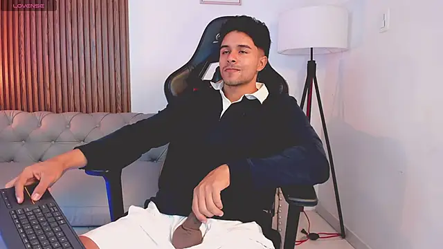 Snapshot of liam_collins21 chatting on October 2025 11:55:02 AM liam collins21 online show from October 2025 11:55:02 AM