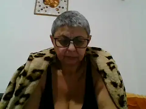 roseblak42 online show from February 2025 06:13:02 PM