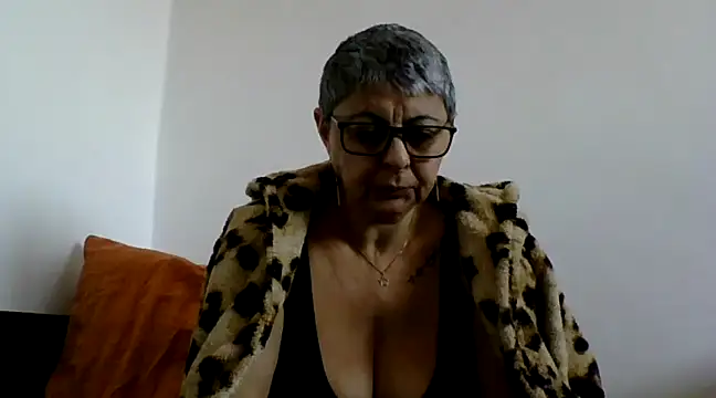 roseblak42 online show from March 2025 10:55:01 AM