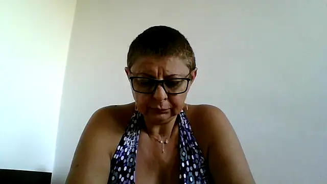 roseblak42 online show from September 2025 03:35:02 PM