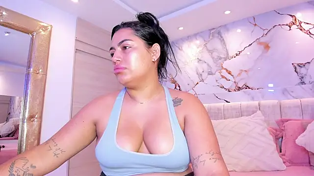 kiana cream online show from November 2025 11:54:02 AM