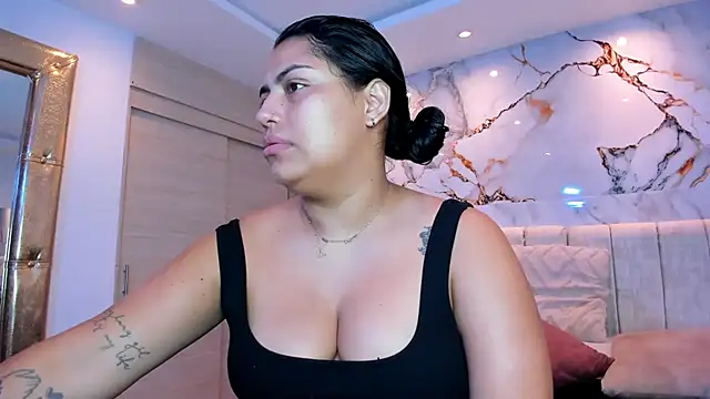 kiana cream online show from July 2026 12:20:02 PM