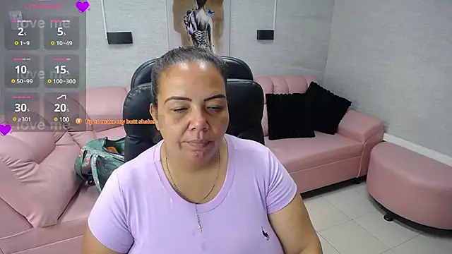 Snapshot of Penelope_Nipples_ chatting on February 2025 12:06:02 PM Penelope Nipples online show from February 2025 12:06:02 PM