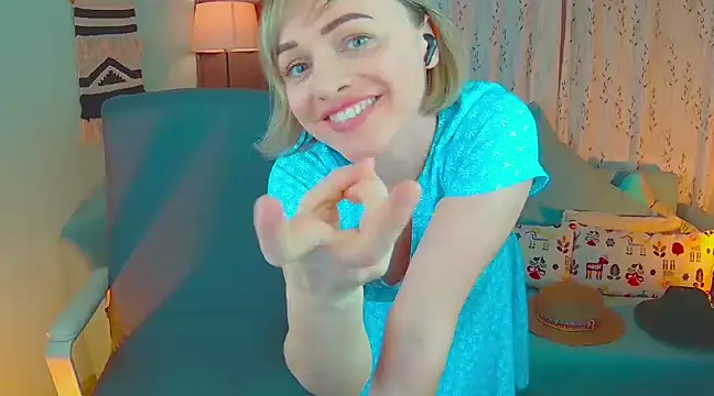 NandiSmile online show from March 2025 04:43:02 PM