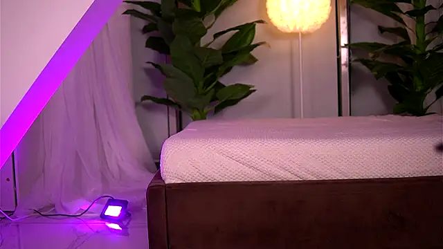 KaylaBray online show from October 2025 03:25:01 AM