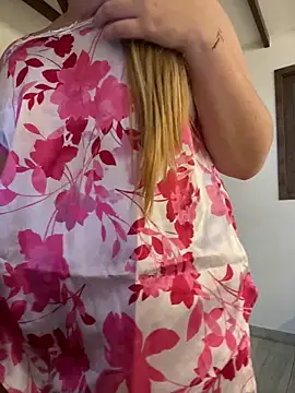 Snapshot of natashasweet chatting on December 2024 03:42:02 PM natashasweet online show from December 2024 03:42:02 PM