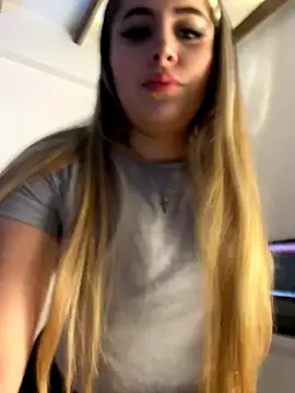 Snapshot of natashasweet chatting on September 2025 02:03:02 AM natashasweet online show from September 2025 02:03:02 AM