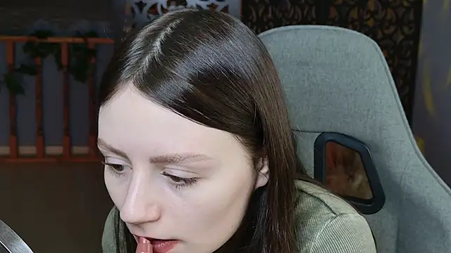 Snapshot of VeliraBraitberg chatting on February 2025 05:09:02 AM VeliraBraitberg online show from February 2025 05:09:02 AM