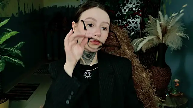 Snapshot of VeliraBraitberg chatting on March 2026 01:17:02 PM VeliraBraitberg online show from March 2026 01:17:02 PM