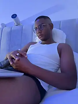 Arwens bell08 online show from January 2025 04:31:02 AM