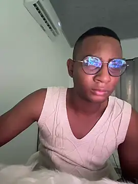 Arwens bell08 online show from February 2025 10:26:01 PM