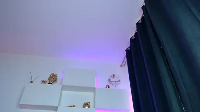 arianatattoos online show from April 2026 06:27:01 AM