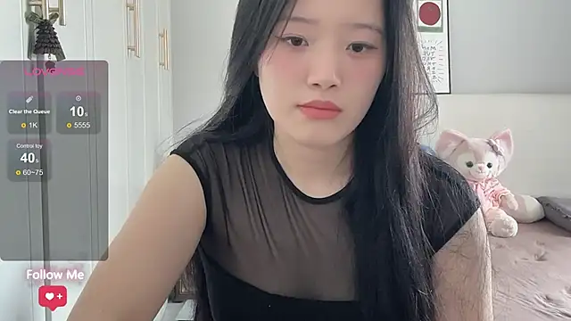 Snapshot of rose-u chatting on June 2026 01:43:02 AM rose-u online show from June 2026 01:43:02 AM