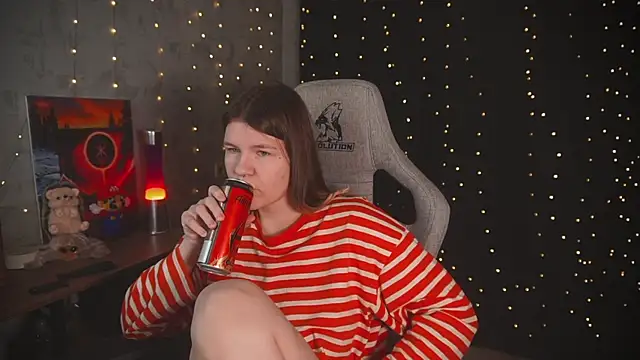 cuteamberlyyy online show from November 2025 03:30:01 AM