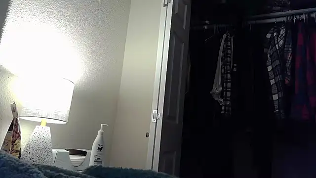 Snapshot of sclax38 chatting on December 2024 09:31:01 AM sclax38 online show from December 2024 09:31:01 AM