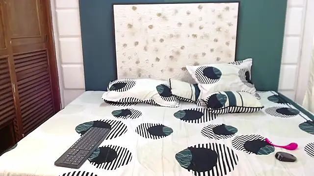 Snapshot of InkedSabrina chatting on February 2025 04:58:02 AM InkedSabrina online show from February 2025 04:58:02 AM