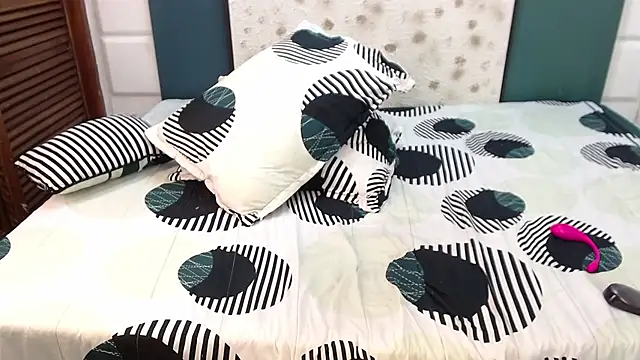 Snapshot of InkedSabrina chatting on February 2025 08:04:01 AM InkedSabrina online show from February 2025 08:04:01 AM