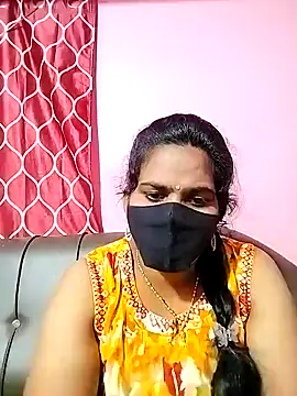 Snapshot of melina214 chatting on December 2024 06:29:01 PM melina214 online show from December 2024 06:29:01 PM
