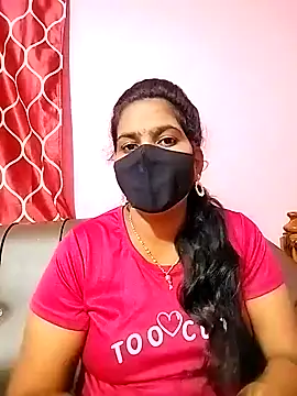 Snapshot of melina214 chatting on January 2025 05:26:02 PM melina214 online show from January 2025 05:26:02 PM